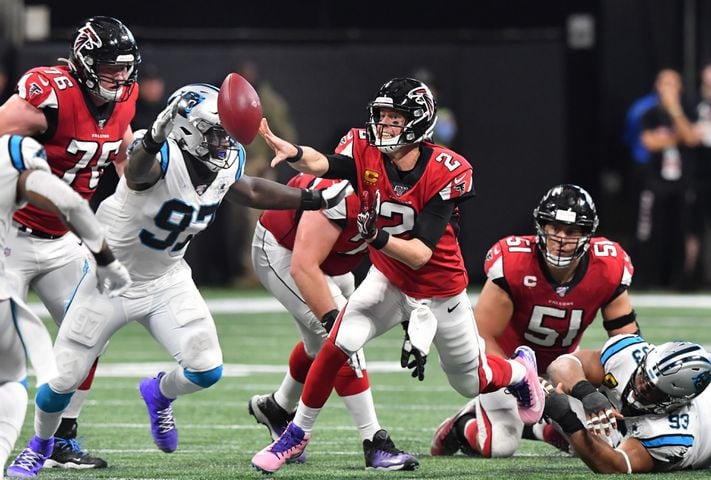 Photos: Falcons drub Panthers, honor Roddy White
