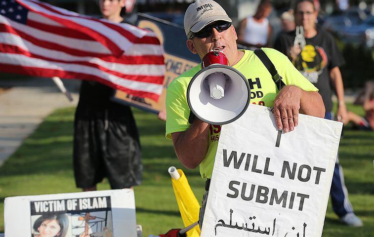 Mosque protest in Covington