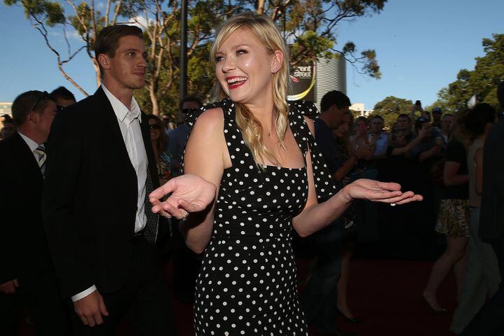 Kirsten Dunst reportedly follows the pH diet, which balances alkaline to acidic foods in order to improve overall health. The ideal ration is 70 percent alkaline to 30 percent acid.