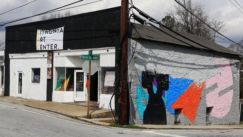 The mural outside of the Lithonia Art Center. (Christina Matacotta for The Atlanta Journal-Constitution).