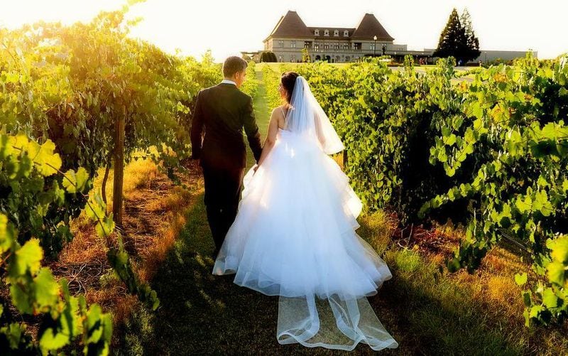 Château Élan Winery and Resort is a beautiful location for an outdoor wedding.