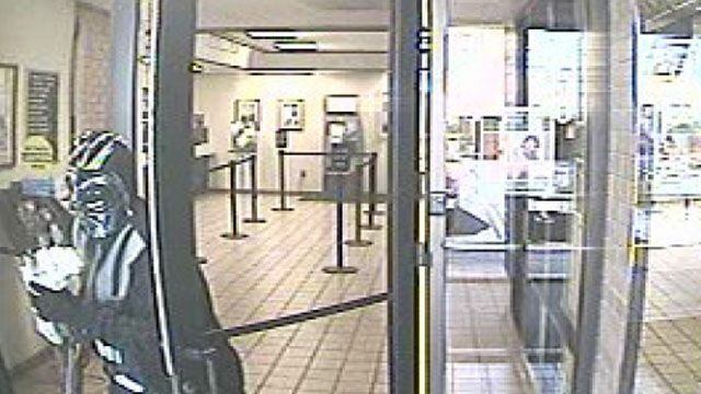 Man dressed as Darth Vader robs Pineville credit union