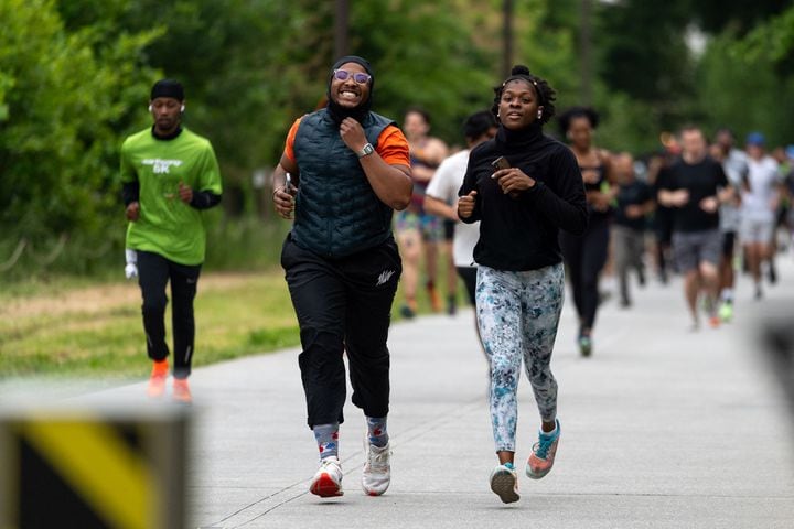 Runners gathered for the first annual Earthgang 5k run 