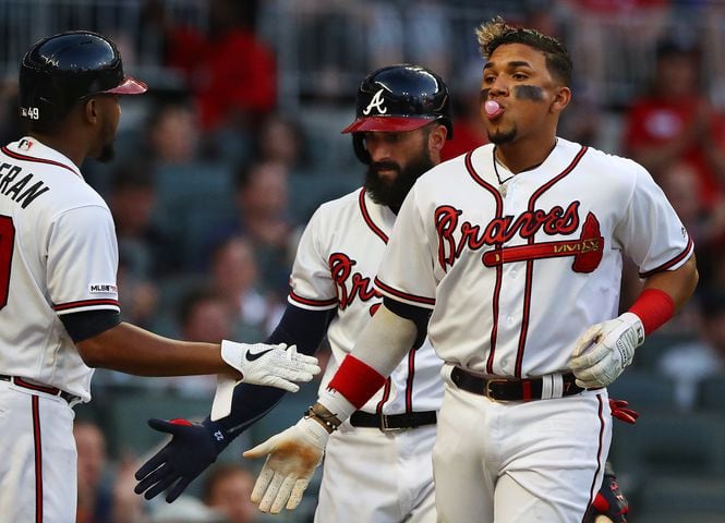 Photos: Braves see third victory in a row