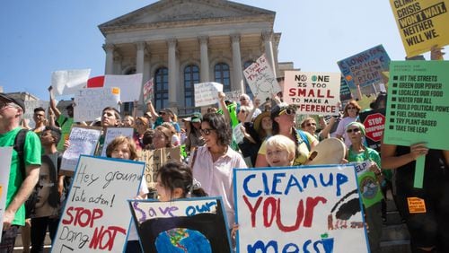 People line up in front of the Capital during the Climate Reality Strike March on September 20, 2019 in Atlanta. STEVE SCHAEFER / SPECIAL TO THE AJC