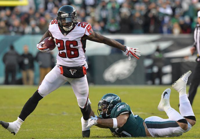Photos: Falcons tackling the Eagles in NFC playoffs