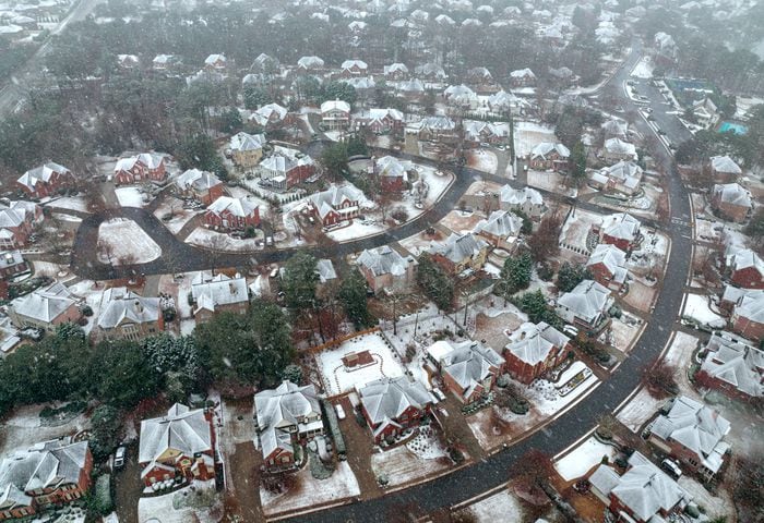 Winter storm hits metro Atlanta, North Georgia