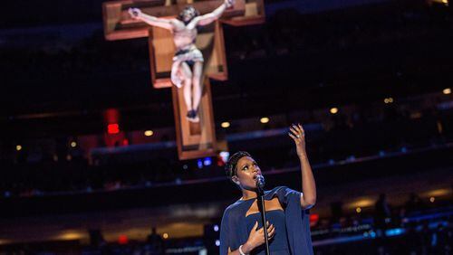 NEW YORK, NY - SEPTEMBER 25: Jennifer Hudson sings "Hallelujah" prior to a Mass to be celebrated by Pope Francis at Madison Square Garden on September 25, 2015 in New York City. The pope is visiting New York City during a six-day tour of the United States, that included a stop in Washington D.C. and includes one in Philadelphia. (Photo by Andrew Burton/Getty Images)