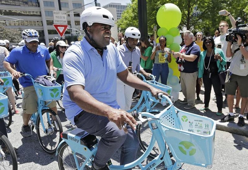 Mayor Kasim Reed leads the rent-a-bike posse through downtown. Photo by Bob Andres