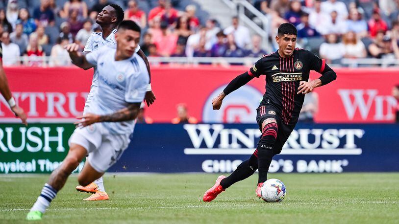 Atlanta United defender Alan Franco #6 dribbles the ball during the first half of the match against Chicago Fire FC at Soldier Field in Chicago, United States on Saturday July 30, 2022. (Photo by Dakota Williams/Atlanta United)