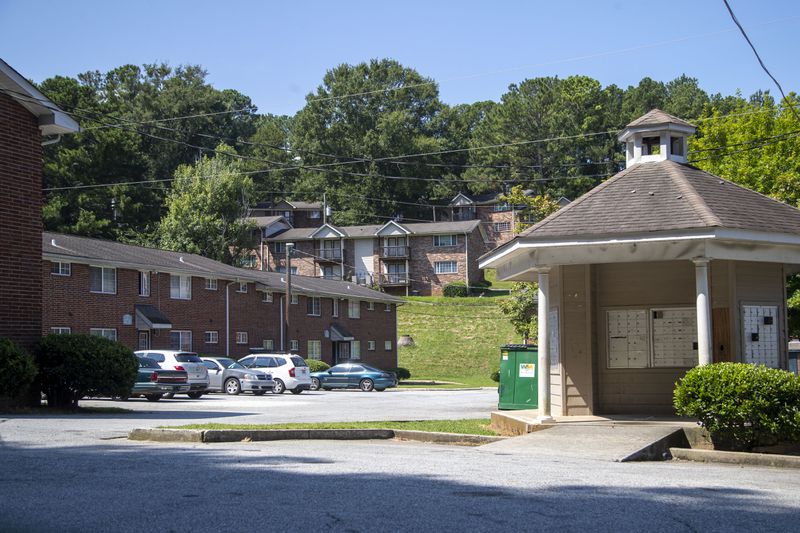08/13/2021 — Atlanta, Georgia — The exterior of apartments at the Pavilion Place Apartments, located at 532 Cleveland Ave, in Atlanta’s Hammond Park community, August 13, 2021.  (Alyssa Pointer/Atlanta Journal Constitution)