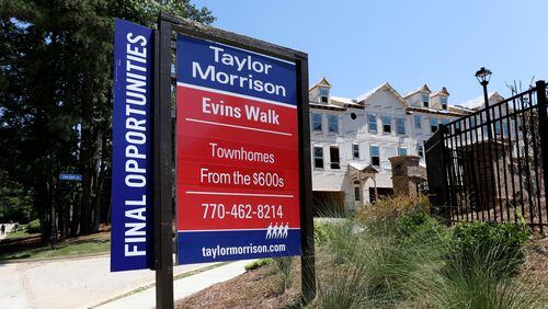 062222 Atlanta: Three-story townhomes are shown under construction in the Evins Walk development from Taylor Morrison on Live Oak Lane in DeKalb County Wednesday, June 22, 2022, in Brookhaven, Ga.. The townhomes are priced in the mid $600k. (Jason Getz / Jason.Getz@ajc.com)