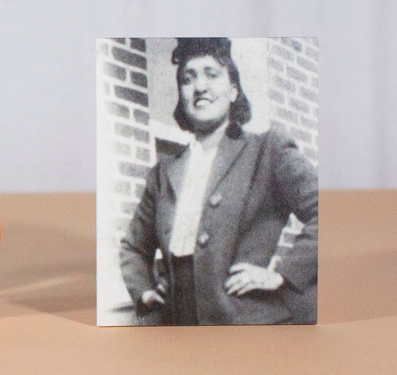 FILE — A photograph of Henrietta Lacks at the Science Museum in London, May 25, 2022. A life-size bronze statue of Lacks, the woman whose cancer cells were taken without her consent and were used for research that ushered medical discoveries and treatments, will be erected in her hometown, Roanoke, Va., next year in a plaza previously named after the Confederate general Robert E. Lee. (Lauren Fleishman/The New York Times)