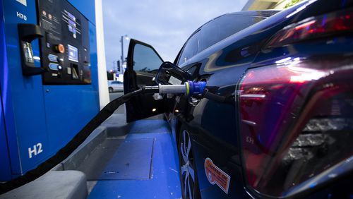 California is the only state with a long-distance hydrogen network. But fuel station reliability remains a big problem because of supply. (Allen J. Schaben/Los Angeles Times/TNS)
