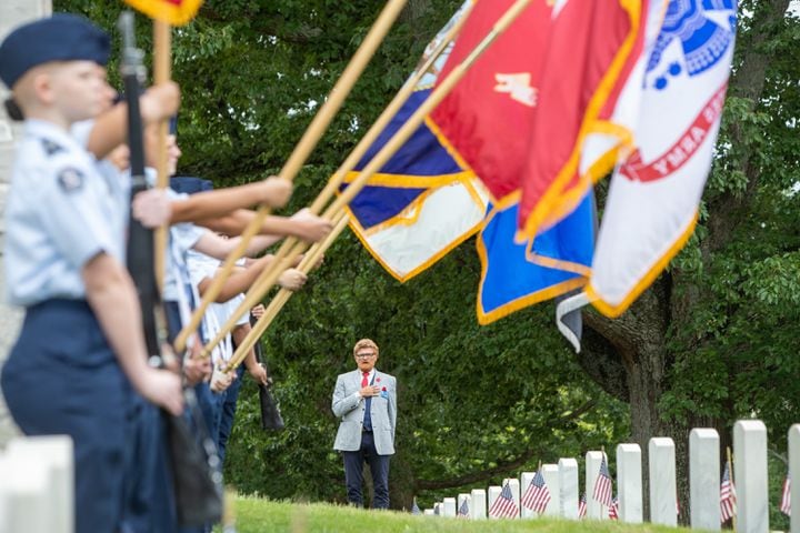 Chaplain Mark Barbour says the Pledge of Allegiance during the 77th annual Memorial Day Observance at the Marietta National Cemetery on Monday, May 29, 2003.  (Jenni Girtman for The Atlanta Journal-Constitution)