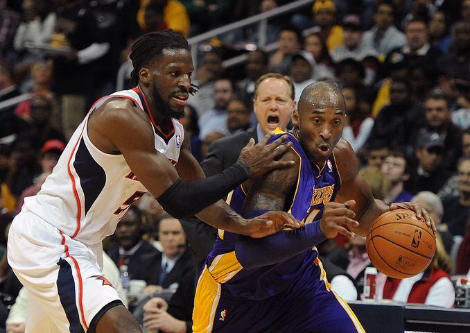 Kobe Bryant, Lakers face Atlanta Hawks