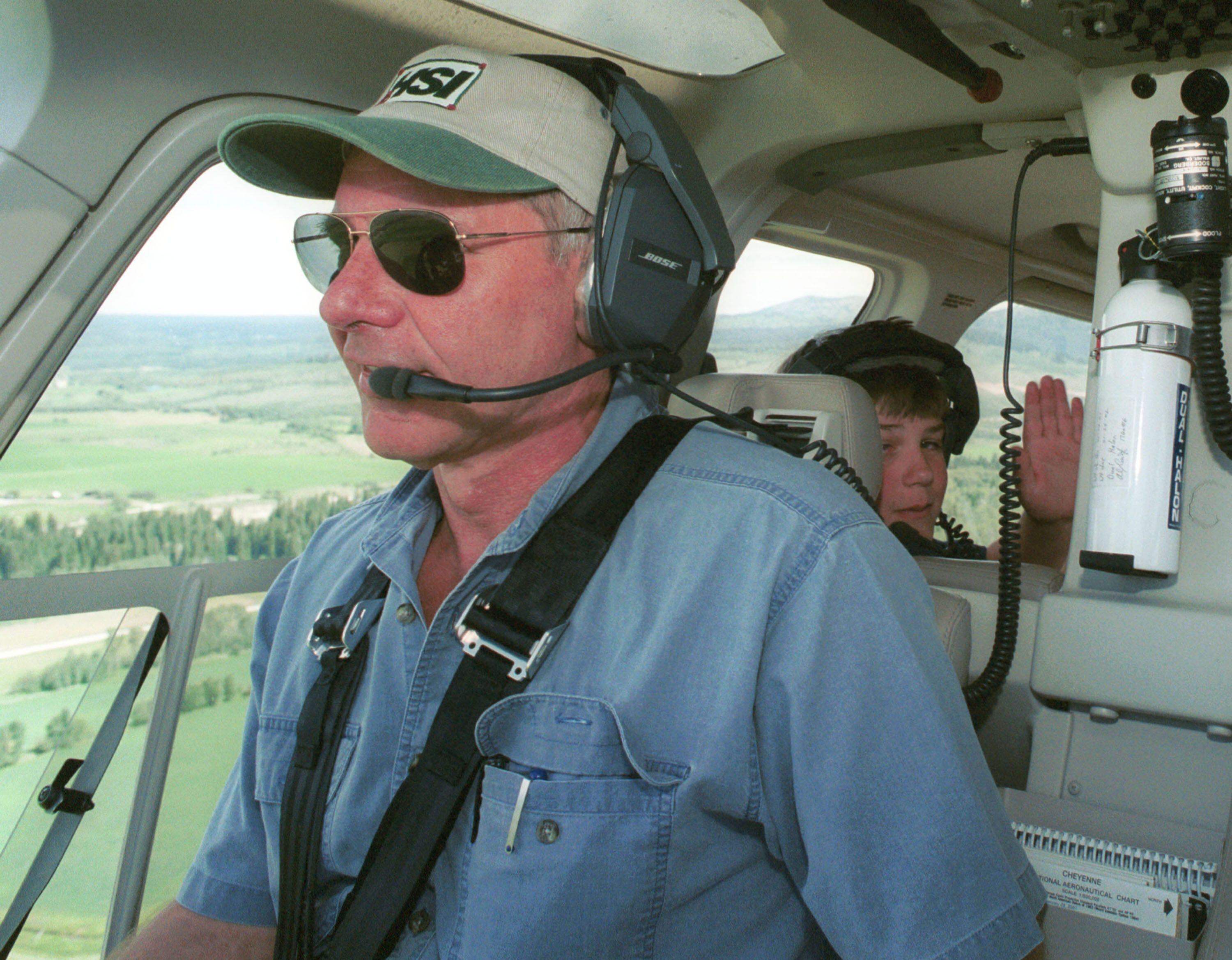 Photos: 24 celebrity pilots who take to the skies