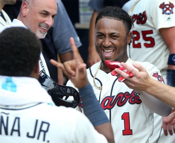 Photos: Braves outscore the Brewers