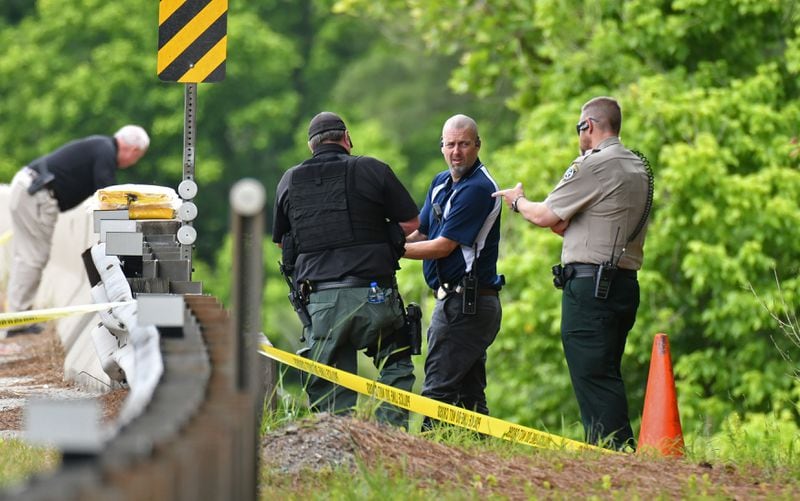 A Georgia Department of Transportation crew found the bodies.