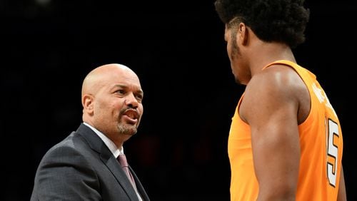 Tennessee Volunteers coach Rob Lanier talks with Derrick Walker  during the first half of the game against Kansas Jayhawks at the NIT Season Tip-Off Tournament at Barclays Center on November 23, 2018 in the Brooklyn borough of New York City. (Photo by Sarah Stier/Getty Images)