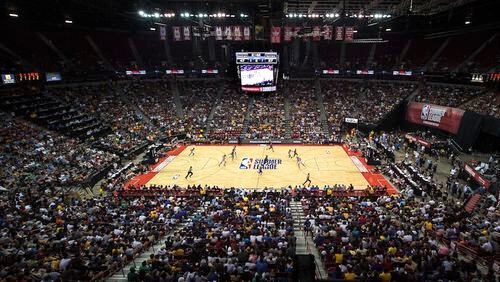 The Golden State Warriors play the Cleveland Cavaliers at the Thomas & Mack Center in Las Vegas, July 11, 2017. Warren LeGarie and Albert Hall have turned the Las Vegas summer league into a booming business. NBA teams are testing their rookies, and scouting players for the end of the bench. (Brandon Magnus/The New York Times)