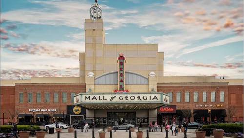 Watch the Georgia-Florida football game at the Mall of Georgia's "Ultimate Family Tailgate."
