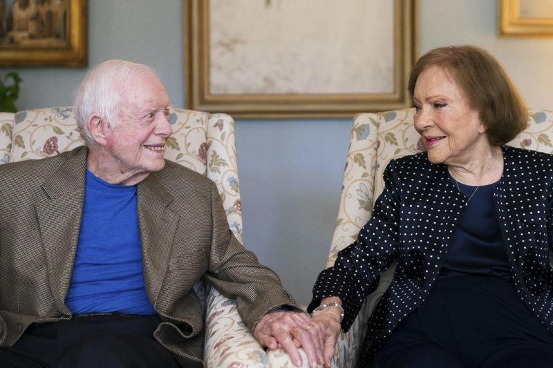 
(file photo) — Former President Jimmy Carter and his wife, Rosalynn Carter, at home in Plains, Ga. on June 25, 2021. (Erin Schaff/The New York Times)
                      