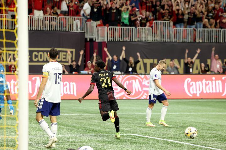Atlanta United defender George Bello (21) reacts after scoring a goal during the second half against D.C. United at Mercedes Benz Stadium Saturday, September 18, 2021 in Atlanta, Ga.. JASON GETZ FOR THE ATLANTA JOURNAL-CONSTITUTION