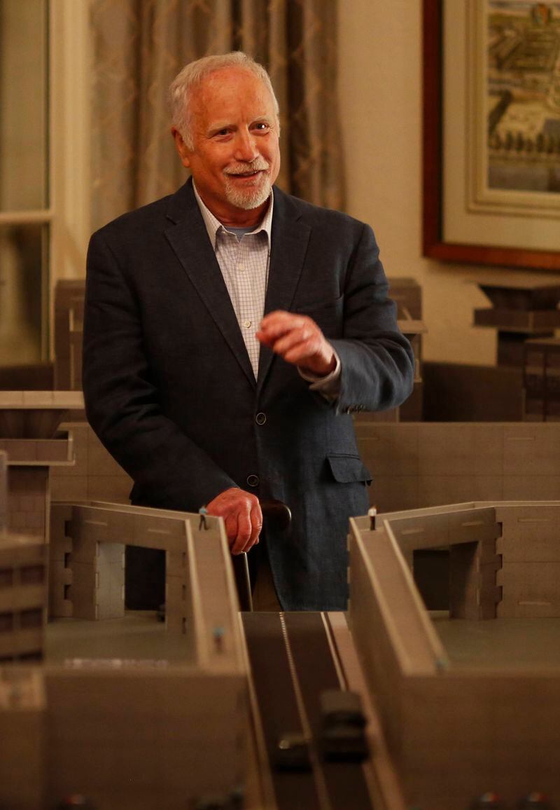  SHOTS FIRED: Richard Dreyfuss in the "Hour Two: Betrayal of Trust" episode of SHOTS FIRED airing Wednesday, March 29 (9:00-10:00 PM ET/PT) on FOX. ©2017 Fox Broadcasting Co. CR: Fred Norris/FOX