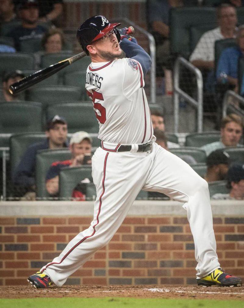  Tyler Flowers' two-run pinch-hit homer in the eighth inning gave the Braves a 5-3 win over the red-hot Dodgers on Wednesday. (AP photo)