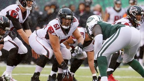 Atlanta Falcons center Alex Mack during an NFL football game against the New York Jets at MetLife Stadium in E. Rutherford, N.J. Sunday, Oct. 29, 2017. (Winslow Townson/AP Images for Panini)