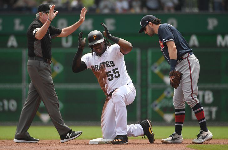 Photos: Braves, Pirates meet in series finale