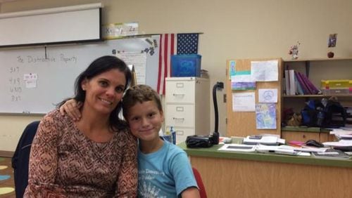 Donna Hoagland, a teacher at Marsh Pointe Elementary School, gave a kidney to Troy Volk’s mother on Dec. 19.