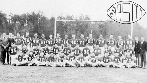 The 1960 Lovett School varsity football team coached by Jimmy Thompson.