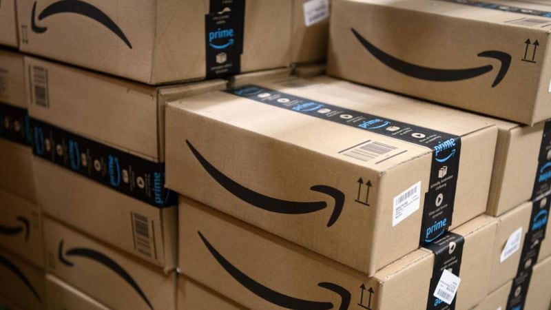 Amazon is offering an incentive program for employees that will encourage them to start their own delivery business.