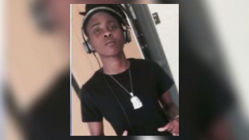 Langston Hughes High mourns students killed in wreck
