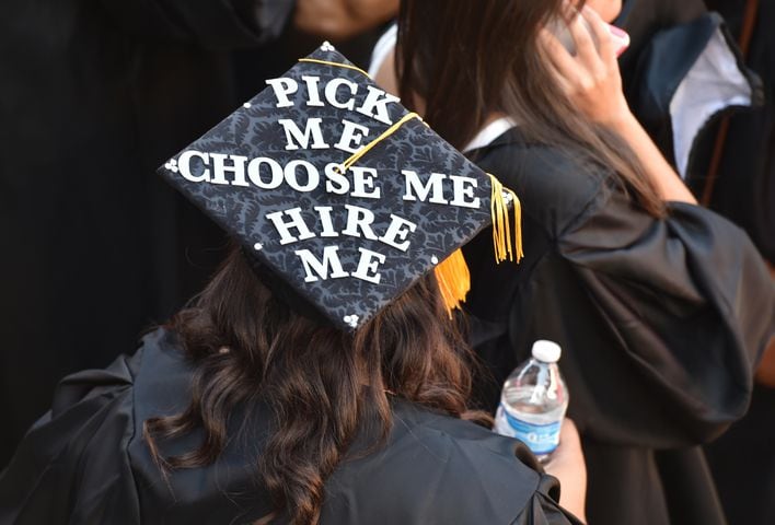 Should colleges give students more information about how their grads fare in job market?