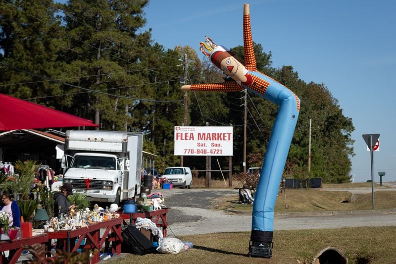 Sweeties Flea Market, located off U.S. 19/41 in Hampton, is open from 7 a.m. to 4 p.m. both Saturdays and Sundays. Steve Schaefer/steve.schaefer@ajc.com