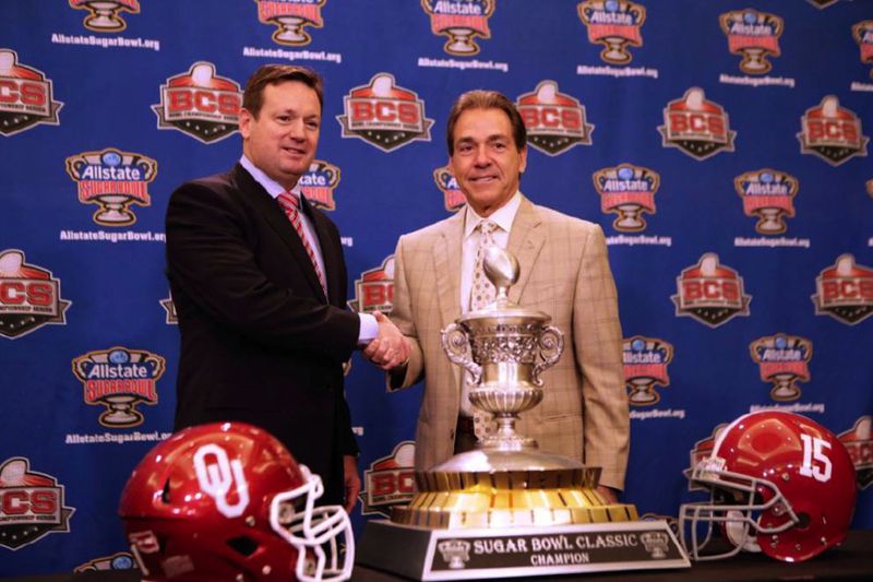 Who's the short guy with Stoops? (AP photo)