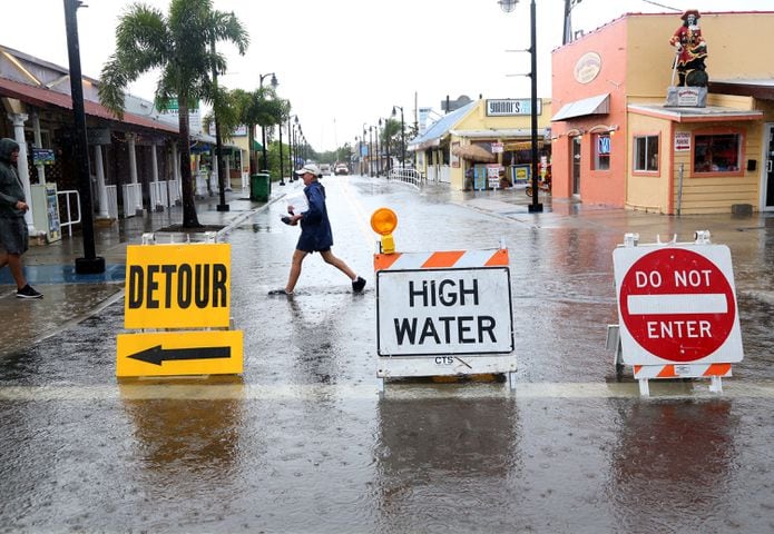 Tropical Storm Colin aims at Florida
