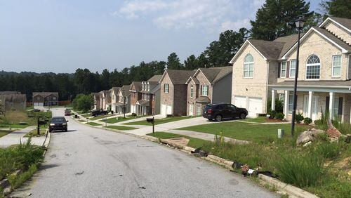 DeKalb County paid developer Vaughn Irons nearly $1 million to finish building six homes in this neighborhood near Lithoina. JOHNNY EDWARDS / JREDWARDS@AJC.COM