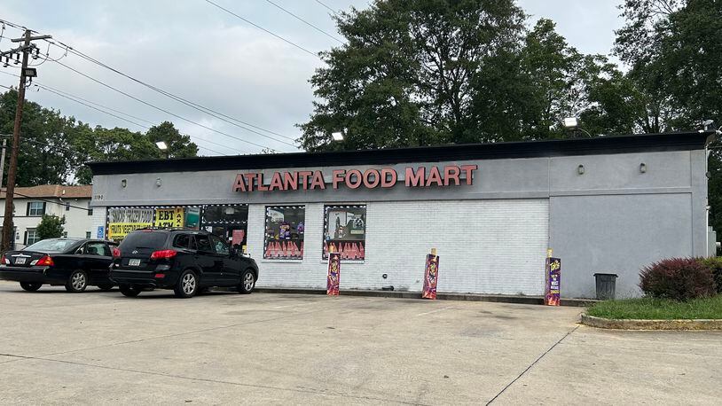 Atlanta Food Mart,located at the intersection of Metropolitan Parkway SW and University Ave SW, was one of the store's included in a new report out of Emory University’s Rollins School of Public Health. The study found that less than half of the small food stores in Atlanta’s majority-Black and low-income neighborhoods offered fresh produce. (Photo courtesy of Emory University)