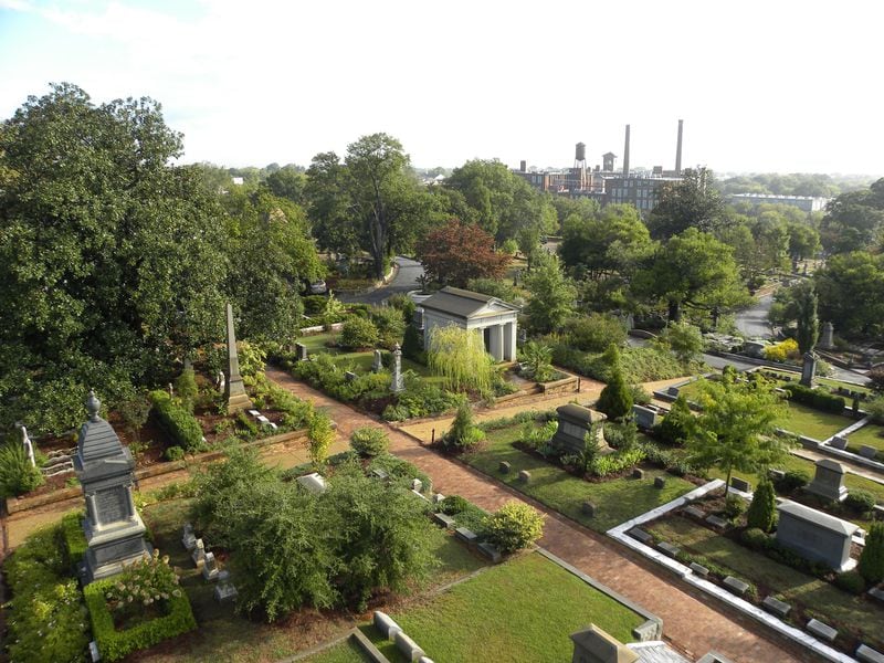 Overview of Oakland Cemetery.