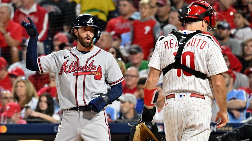 If Dansby Swanson and the Braves can’t come to a contract agreement this offseason, the team’s shortstop situation still would not be resolved. (Hyosub Shin file photo / Hyosub.Shin@ajc.com)