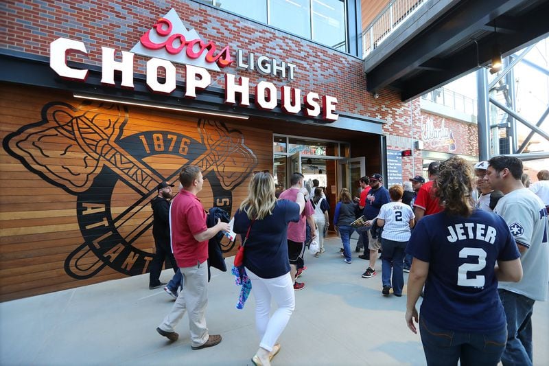 Braves and Yankees fans stream into the Chop House for the first time for the Braves’ MLB exhibition game against the New York Yankees at SunTrust Park. CURTIS COMPTON/CCOMPTON@AJC.COM