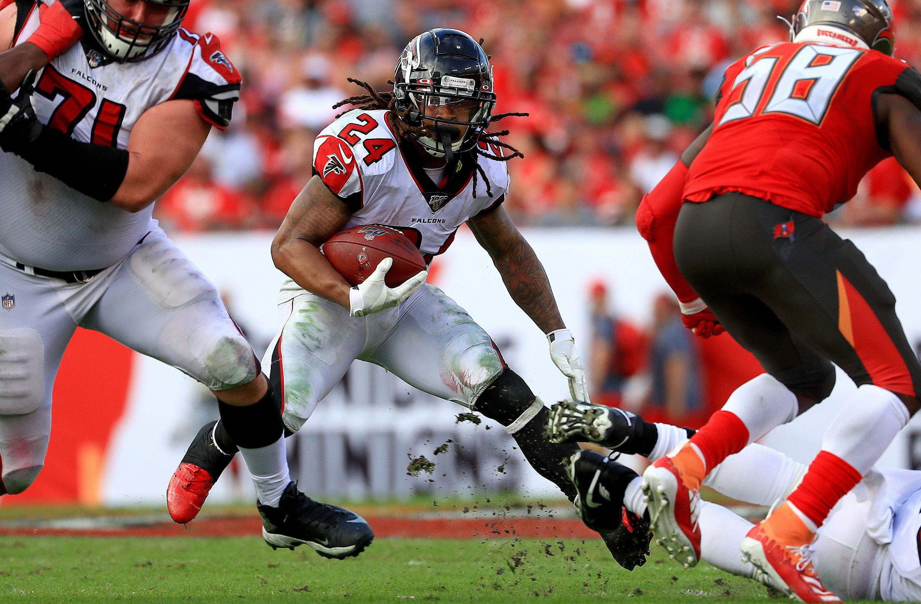 Devonta Freeman Signs One Year Deal With Saints Devonta Freeman Signs One Year Deal With Saints