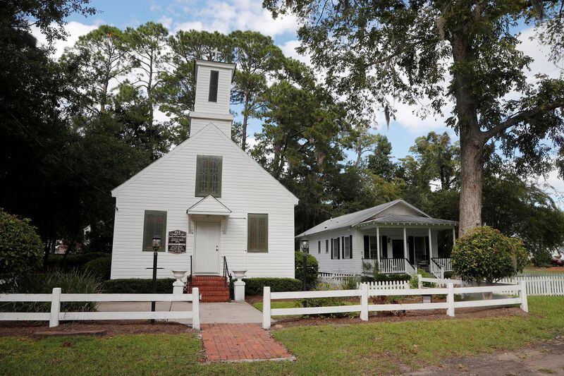 The Chapel of Our Lady of Good Hope was established at Isle of Hope in 1874.