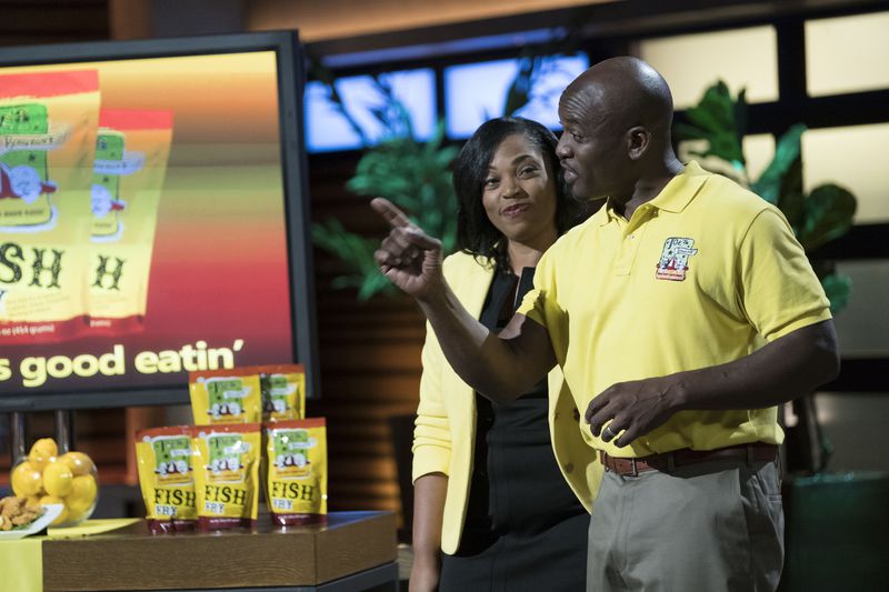  SHARK TANK - "Episode 908" - Husband and wife entrepreneurs Maranda and Joe Dowell from Atlanta introduce the Sharks to their famous seafood breading mix business on "Shark Tank." SUNDAY, JAN. 14 (9:00-10:00 p.m. EST), on The ABC Television Network. (ABC/Eddy Chen)