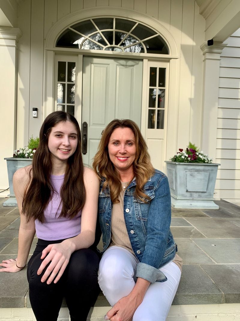 Melanie Pursell (right) and her daughter Avery discovered how small acts of kindness can change the world. Courtesy: Melanie Pursell