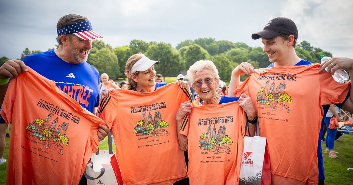 2024 Contest to Peachtree Road Race\'s T-shirt AJC design opens